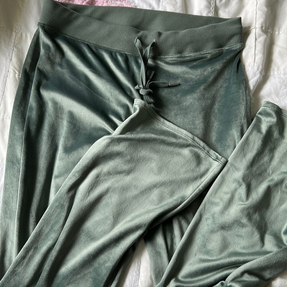 -Aerie velour loungers size M NWT
